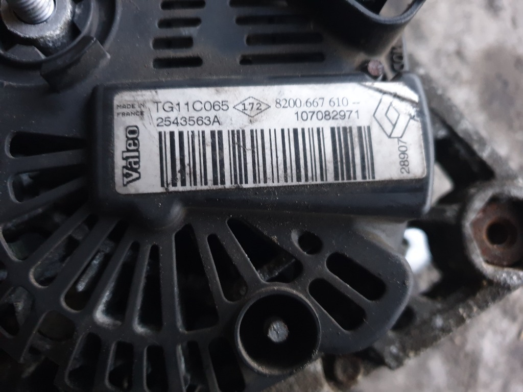 8200667610 Alternator Renault Scenic 2 1.9 DCI sau 2.0 Benzina