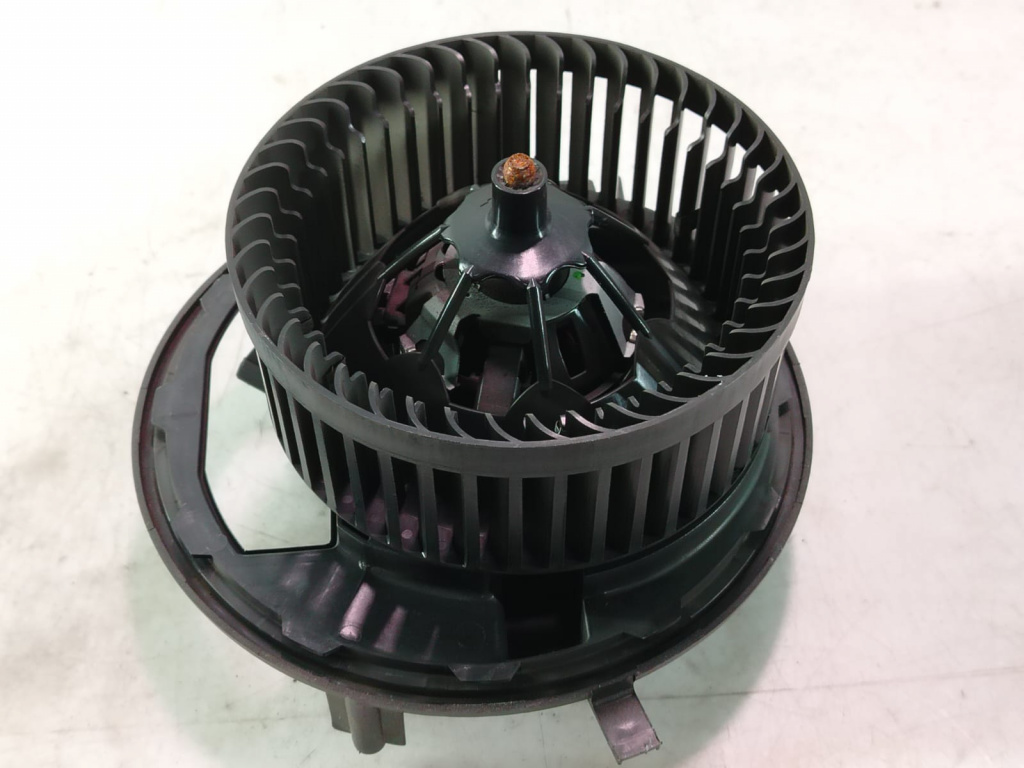 Aeroterma ventilator 3q1819021a Volkswagen VW Passat B8 [2014 - 2020] 2.0 tdi DFCA