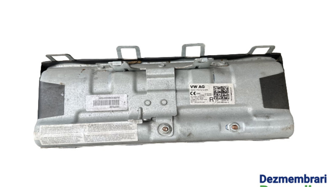 Airbag genunchi sofer Cod: 5G2880842D Skoda Octavia 3 [2013 - 2017] Combi wagon 5-usi 1.6 TDI DSG (110 hp) Cod motor: CXXB, Cod cutie: RER, Cod culoare: LF8H-4K4K