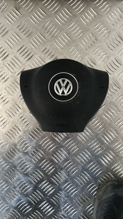 Airbag volan Vw Golf 6 1.6 TDI cod motor CAY an 2010 hatchback cod 3C8880201K