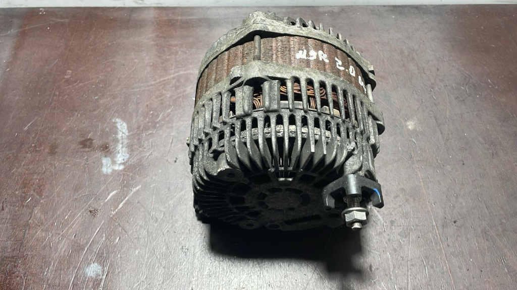 Alternator cod 8200960538 pentru Renault motor M9R 2.0DCI