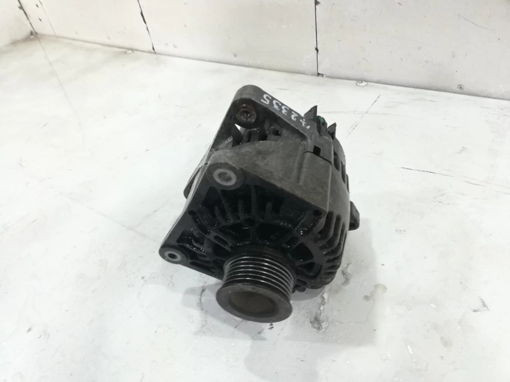 Alternator Dacia Logan An 2004 2005 2006 2007 2008 2009 2010 2011 2012 motorizare 1.6 benzina 16V cod 8200667607-A