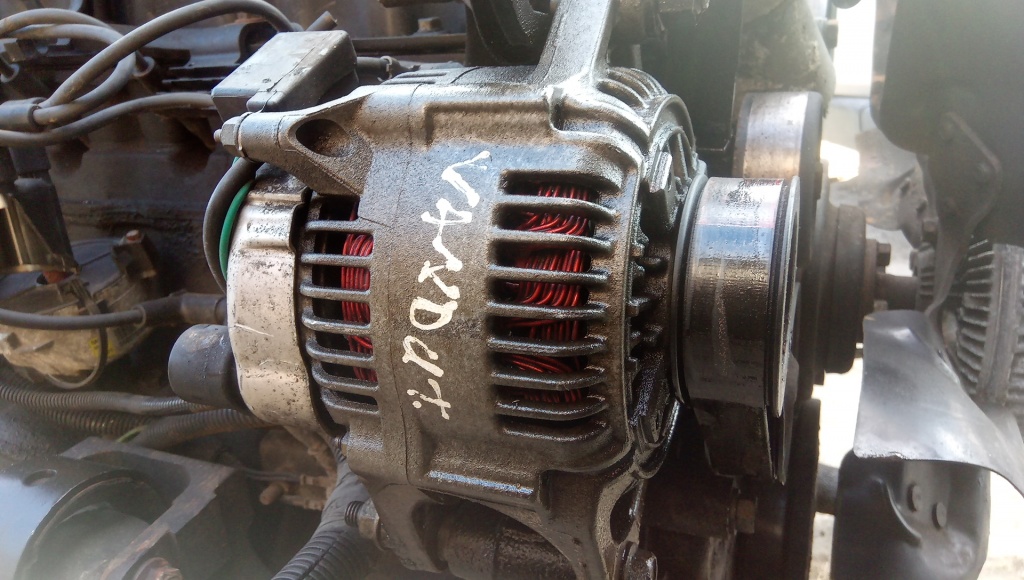 Alternator Jeep Grand Cherokee 4.0 Benzina 1998