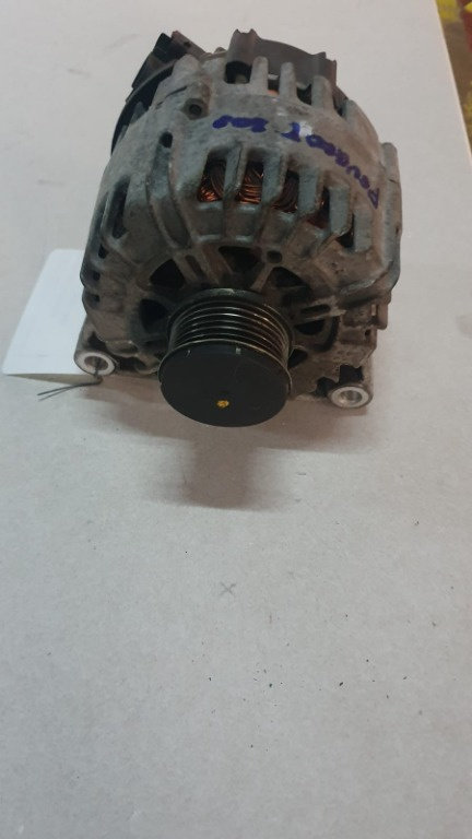 Alternator Peugeot 308 1.6 HDI an de fabricatie 2011 cod piesa 9664779680