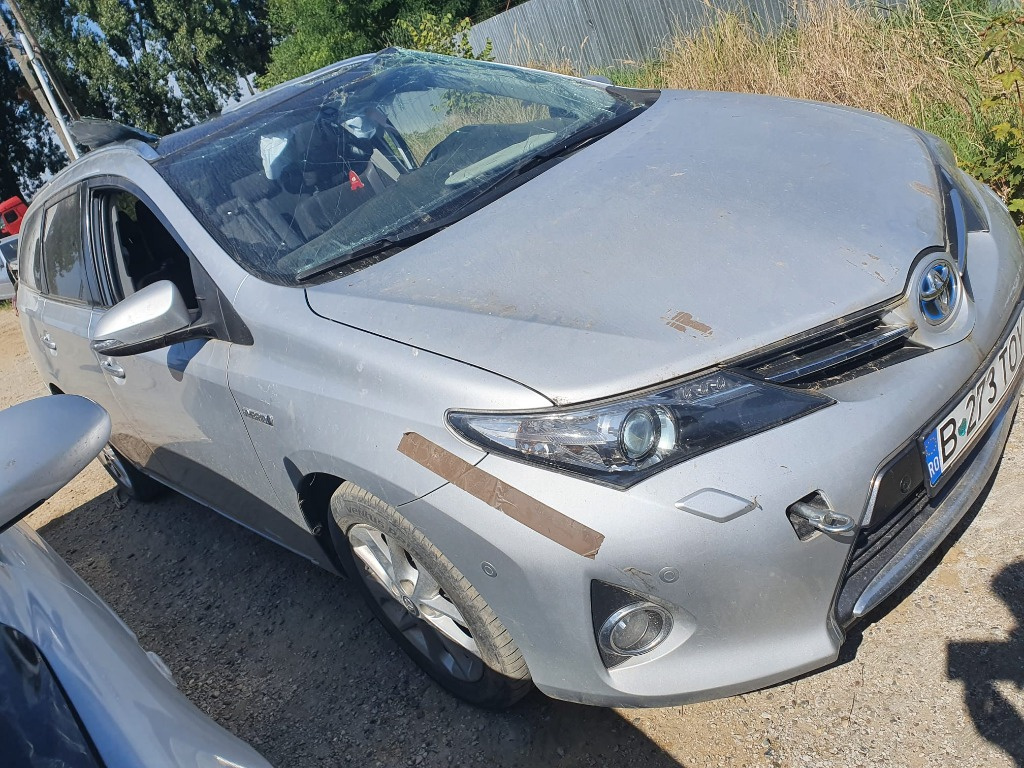 Alternator Toyota Auris 2014 2 break 1.8 hybrid