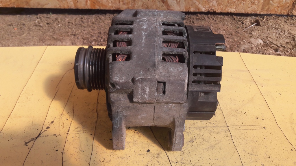 Alternator Volkswagen Passat 1.9 TDI