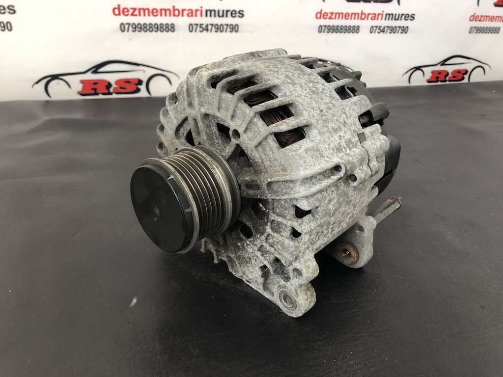 Alternator Volkswagen Sharan sedan 2011 (03L903023B)