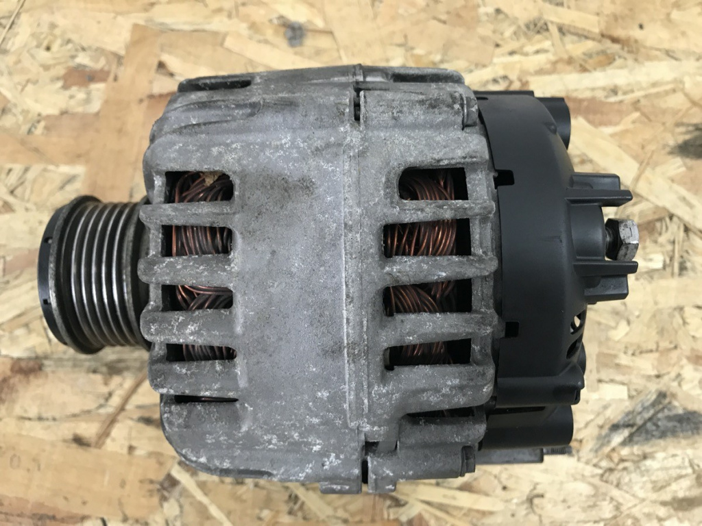 Alternator VW Passat 180A VW passat B7 4motion combi 2012 (03L903023B)