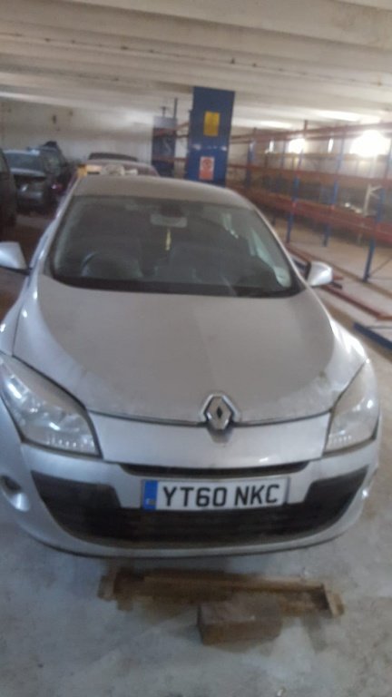 Amortizor capota Renault Megane 2010 BREAK 1.5 DCI