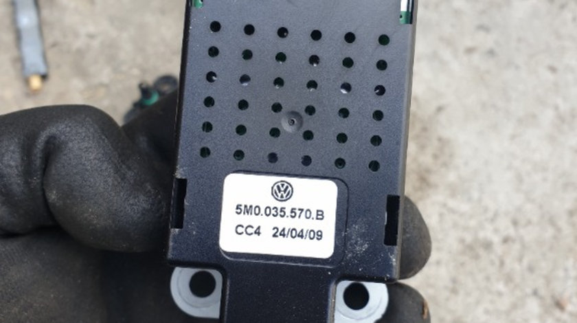 Amplificator Antena VW Golf 6 cod 5M0035570B
