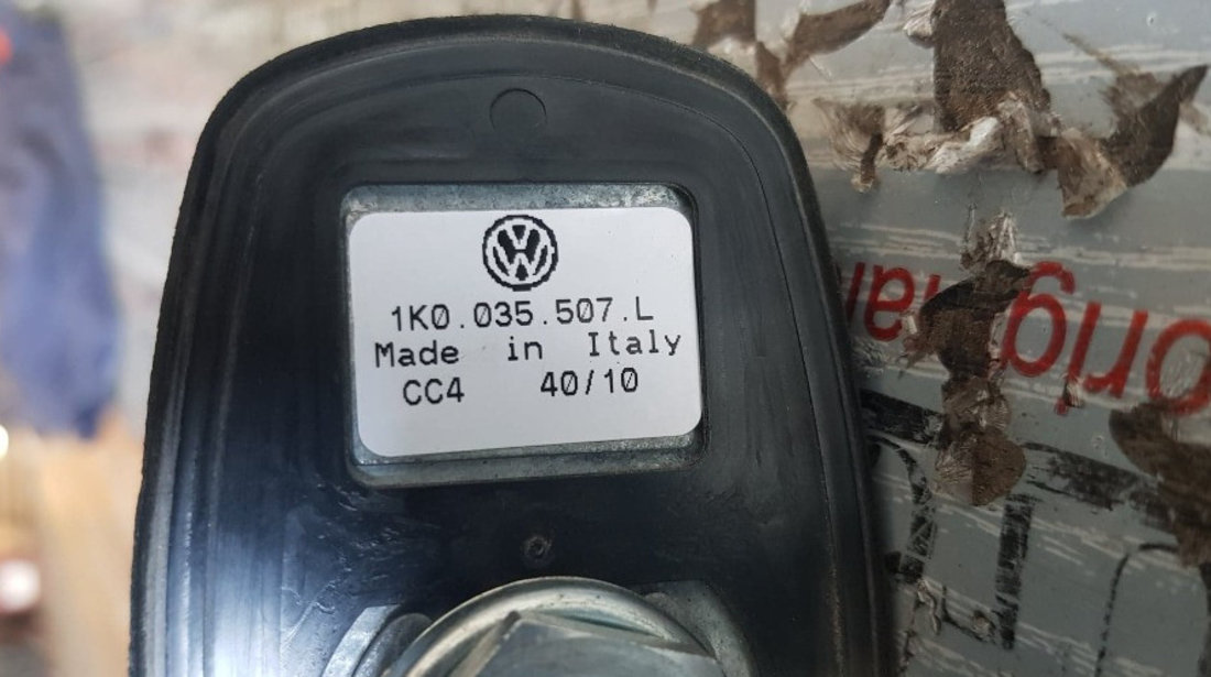 Antena radio originala VW Jetta IV MK6 cod 1K0035507L