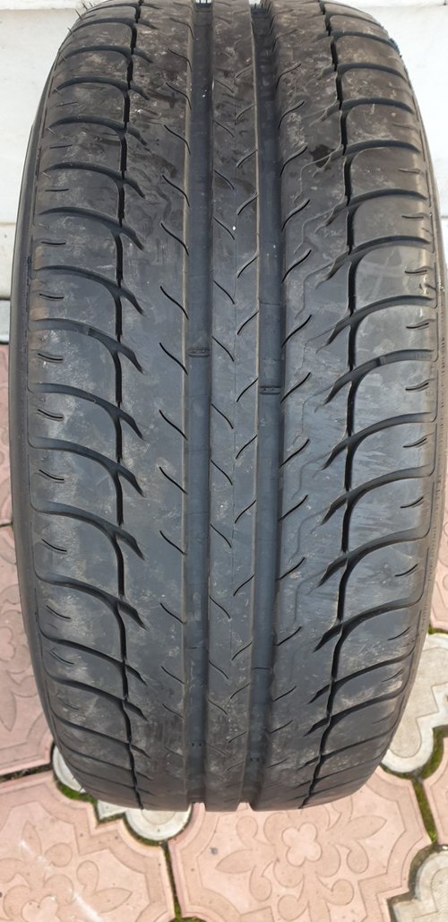 Anvelopa vară 215 55 16 Bfgoodrich