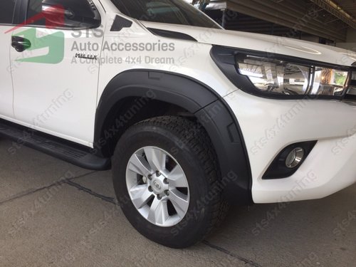 APARATORI ARIPA TOYOTA HILUX REVO 2016-2020 [LUXURY DESIGN] [V5]