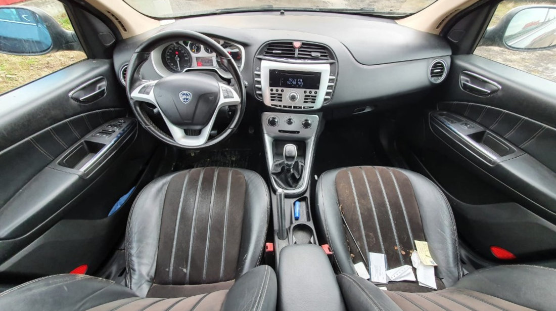 Aripa dreapta fata Lancia Delta 2010 3 hatchback 1.6 JTD