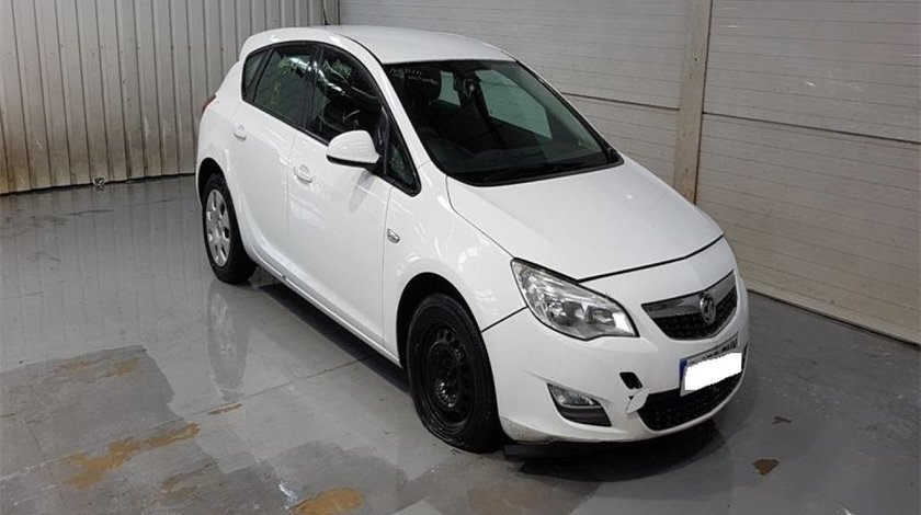 Aripa dreapta fata Opel Astra J 2010 Hatchback 1.6 i