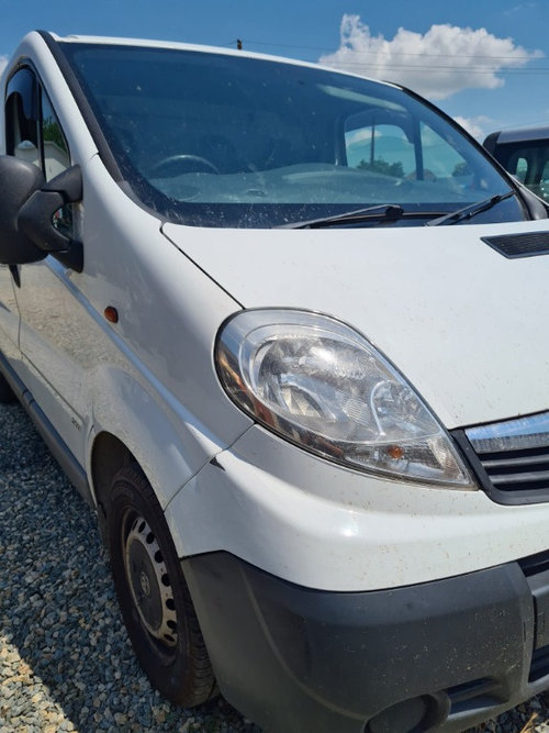 Aripa dreapta fata Opel Vivaro 2012 BUS 2.0 CDTI DCI