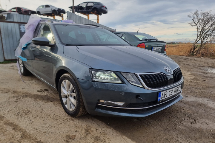 Aripa dreapta fata Skoda Octavia 3 2018 break 2.0 CRMB