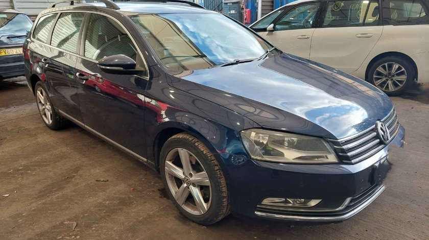 Aripa dreapta fata Volkswagen Passat B7 2011 VARIANT 2.0 TDI CFFB