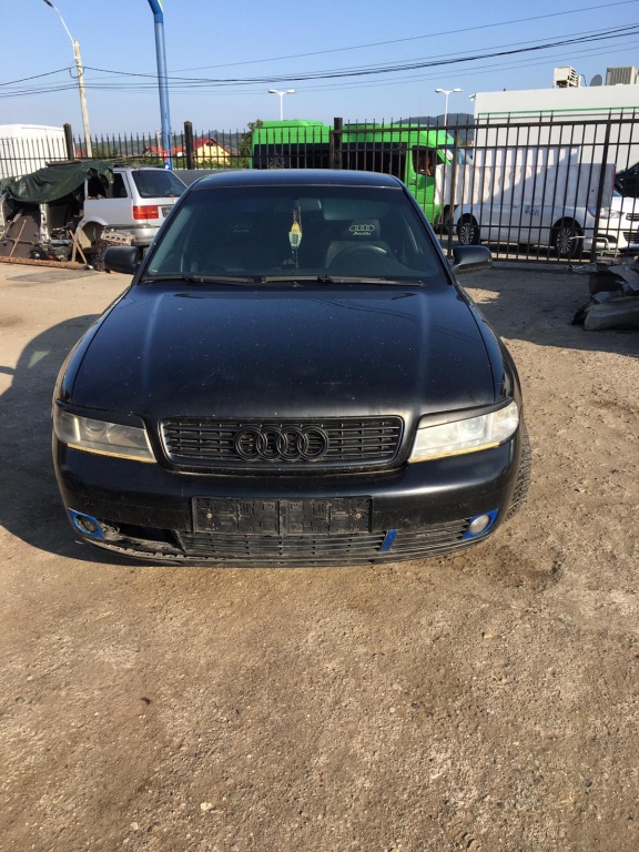 Aripa dreapta spate Audi A4 B5 2001 limuzina 1.9 TDI