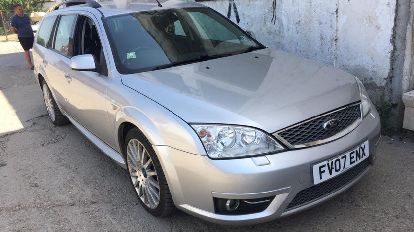 Aripa dreapta spate Ford Mondeo Mk3 2007 TURNIER 2.2 TDCI