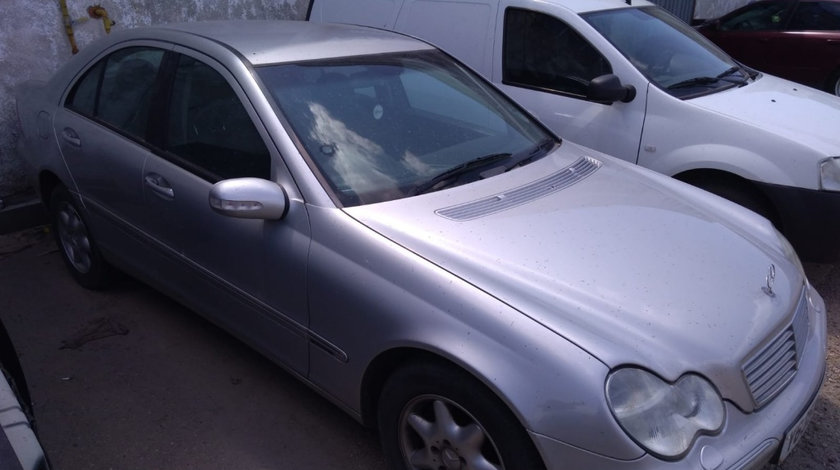 Aripa dreapta spate Mercedes C-Class W203 Berlina an fab. 2000 - 2007