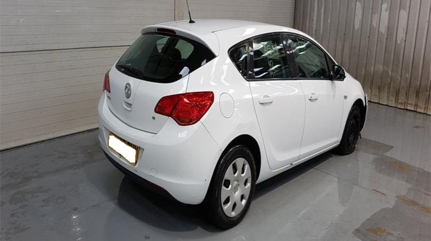 Aripa dreapta spate Opel Astra J 2010 Hatchback 1.6 i