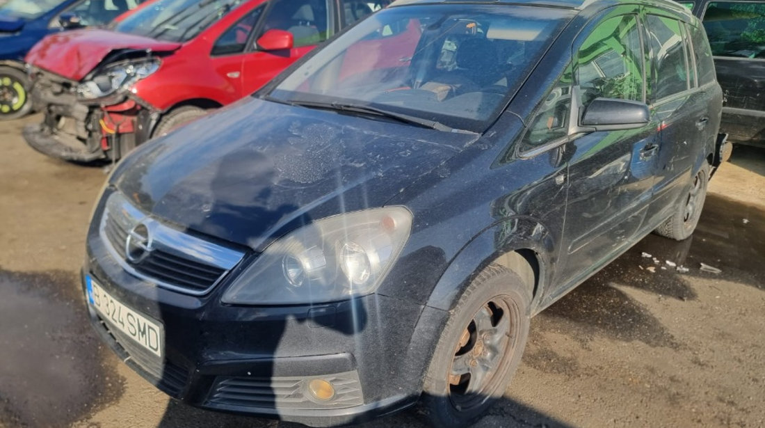 Aripa dreapta spate Opel Zafira 2005 monovolum 1.9 cdti Z19DTH