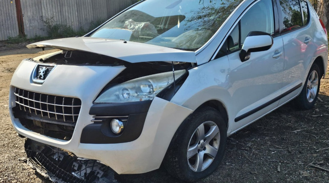 Aripa dreapta spate Peugeot 3008 2013 minivan 1.6 9HD