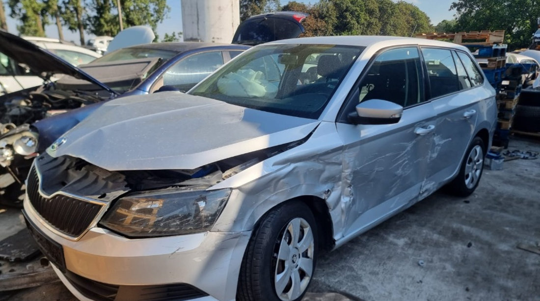 Aripa dreapta spate Skoda Fabia 3 2018 break 1.4 tdi CUSB