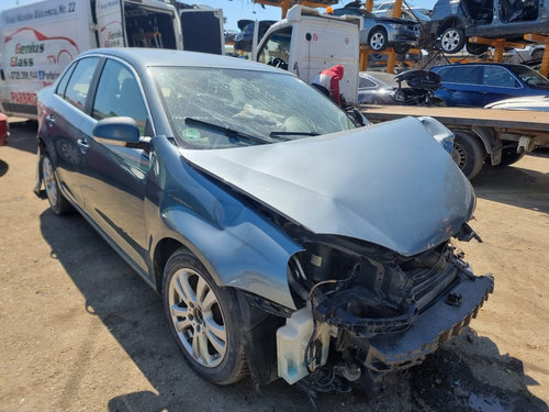 Aripa dreapta spate Volkswagen Jetta 2007 Berlina 1.9 tdi