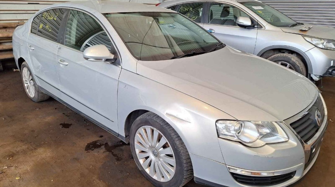 Aripa dreapta spate Volkswagen Passat B6 2010 SEDAN 2.0 TDI CBDC