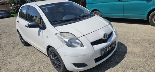 Aripa fata stanga / dreapta Toyota Yaris 2006 2007 2008 2009 2010