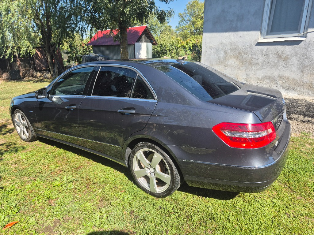 Aripa spate stanga/ dreapta Mercedes E-Class W212/ S212