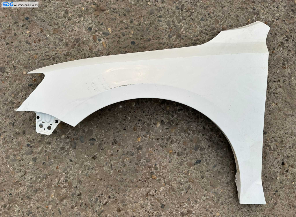 Aripa Stanga Fata cu Defect Volkswagen Jetta 4 2011 - 2014 Culoare LB9A [X4080] (prezinta zgarieturi si ondulatii in partile spre bara fata si spre portiera)