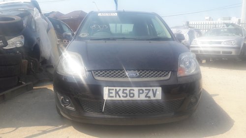 Aripa stanga fata Ford Fiesta 2006 HATCHBACK 1.3 i