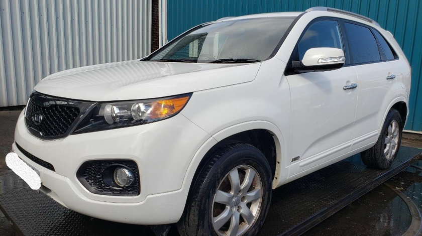 Aripa stanga fata Kia Sorento 2010 SUV 2.2 DOHC