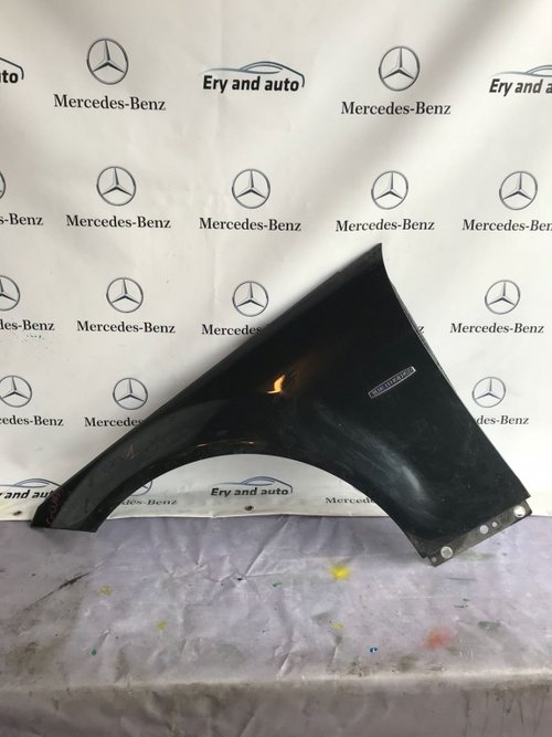 Aripa stanga fata Mercedes Clasa C W204