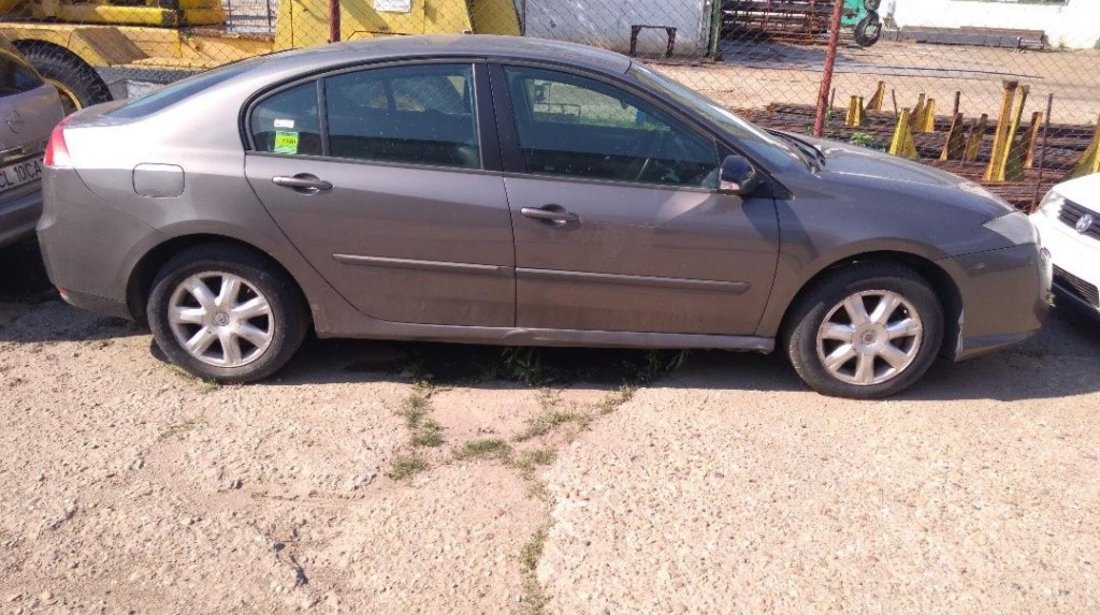 Aripa stanga fata Renault Laguna III 2009 Hatchback 2.0 DCI