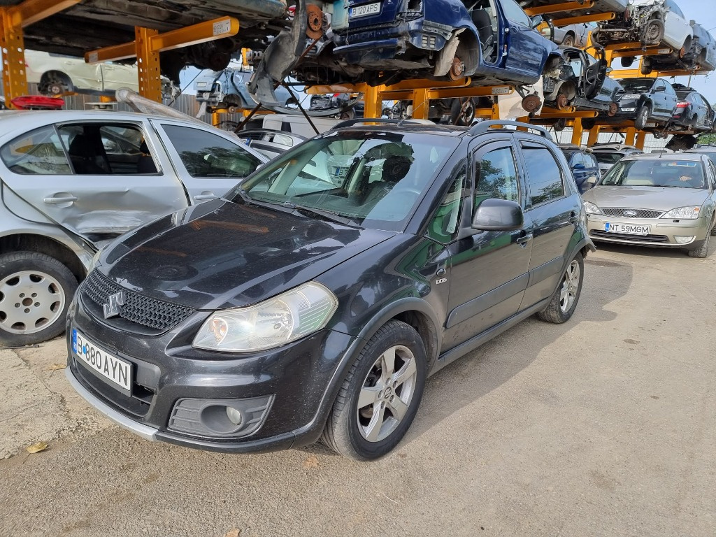 Aripa stanga fata Suzuki SX4 2010 suv 1.6 ddis