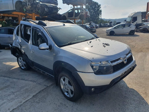 Aripa stanga spate Dacia Duster 2012 4x4 1.5 dci