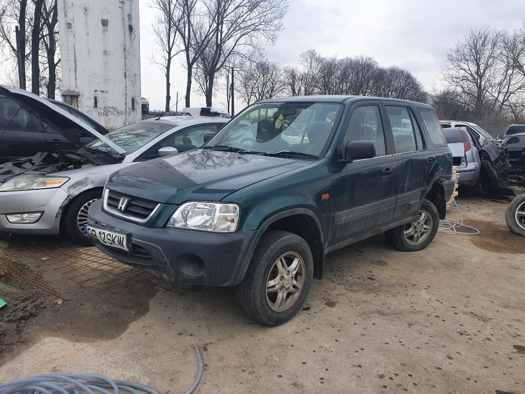 Aripa stanga spate Honda CR-V 2001 4x4 2.0 benzina