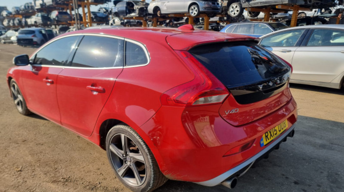 Aripa stanga spate Volvo V40 2015 hatchback 1.6