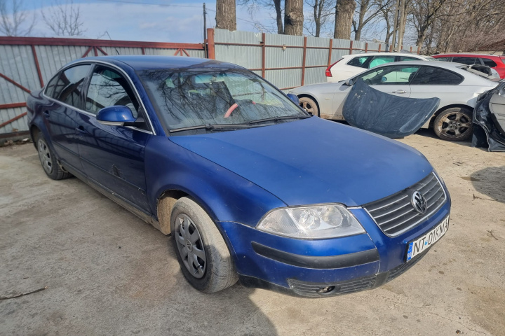 Armatura bara fata Volkswagen Passat B5 2005 sedan/berlina 1.9 diesel