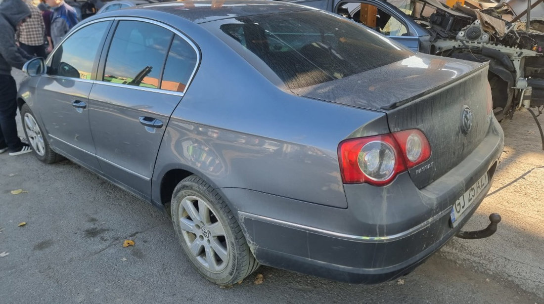 Armatura bara fata Volkswagen Passat B6 2006 berlina 2.0 tdi BKP