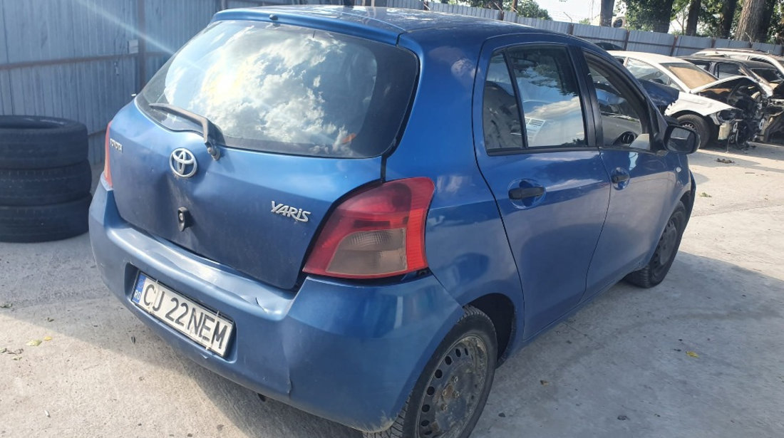 Armatura bara spate Toyota Yaris 2007 hatchback 1.0 benzina