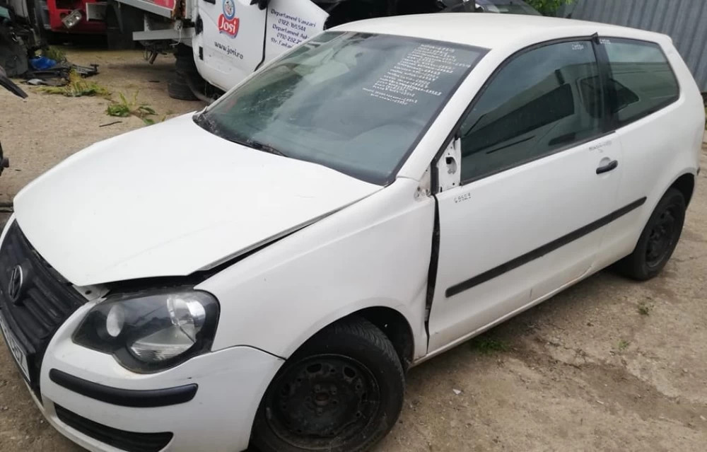 Armatura Bara Spate Vw Polo an 2002 2003 2004 2005 2006