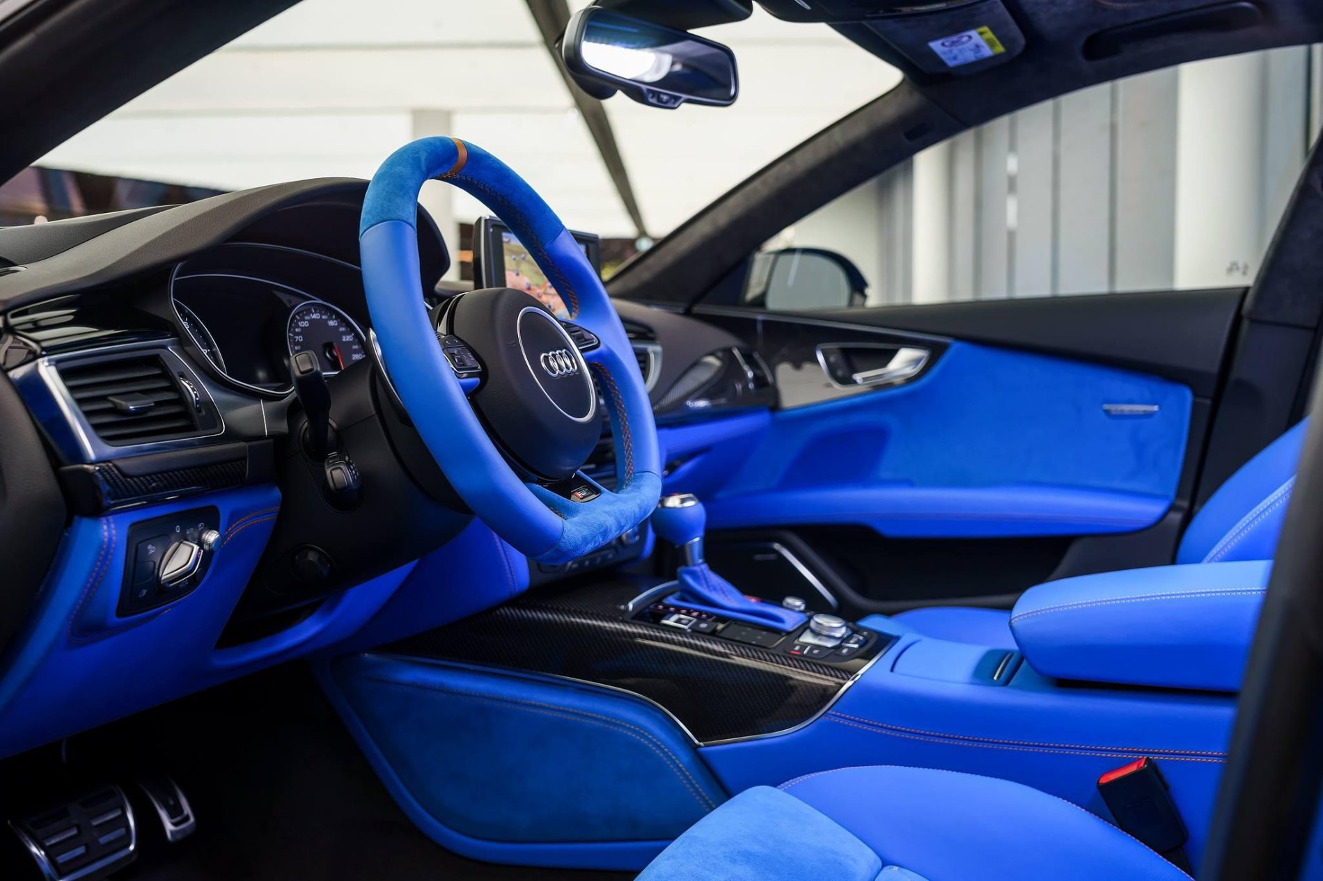 Poze Masini Tari - Audi RS7 cu interior albastru - 453423