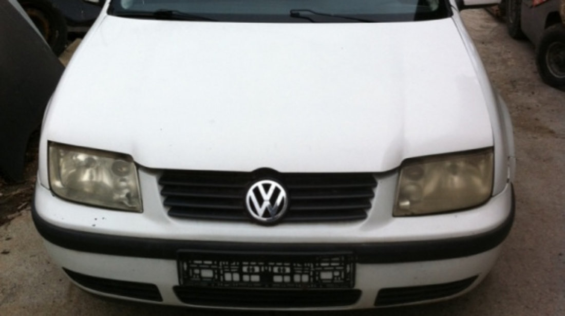 Balama inferioara usa dreapta spate Volkswagen Bora [1998 - 2005] Sedan 1.6 16V MT (105 hp) (1J2) 16V
