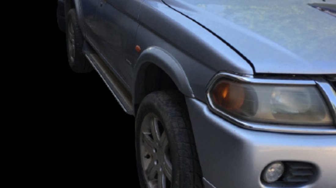 Balama inferioara usa spate stanga Mitsubishi Pajero Sport [1996 - 2005] SUV 2.5 TD MT (133 hp) (K90) K94W 2.5TD - 4D56T
