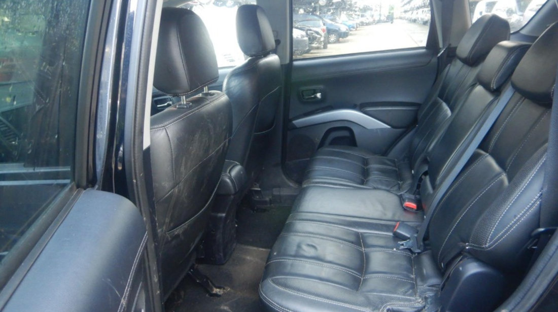 Bancheta spate Mitsubishi Outlander 2010 SUV 2.2 DIESEL